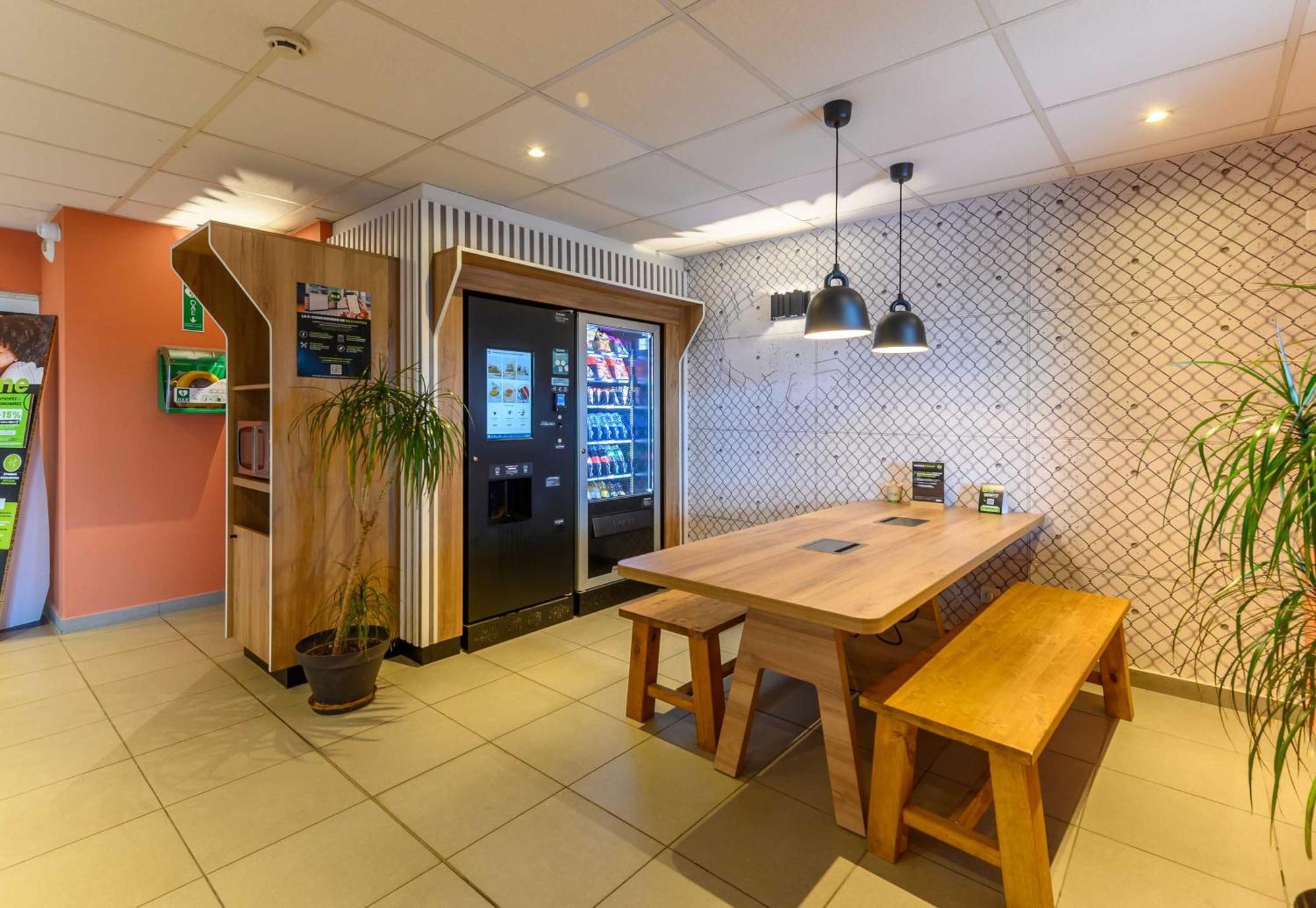 B&B Hotel Compiegne Thourotte Exterior photo